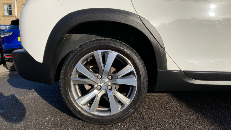 Peugeot 2008 1.2 PureTech 110 Allure Premium 5dr Petrol Estate